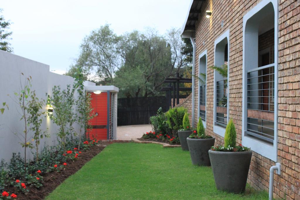 Yalla Yalla Boutique Hotel Witbank Ngoại thất bức ảnh