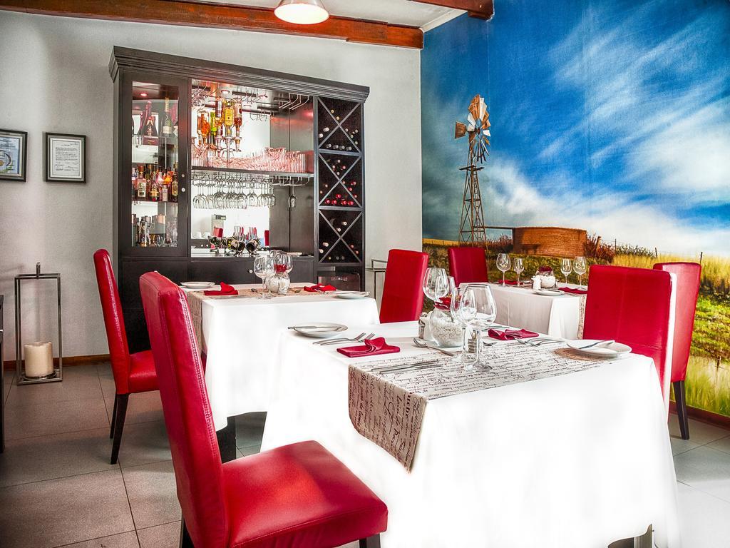 Yalla Yalla Boutique Hotel Witbank Ngoại thất bức ảnh