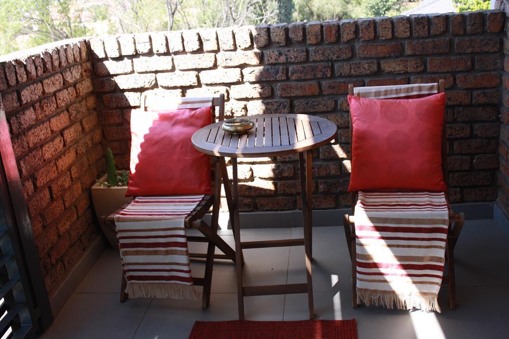 Yalla Yalla Boutique Hotel Witbank Ngoại thất bức ảnh