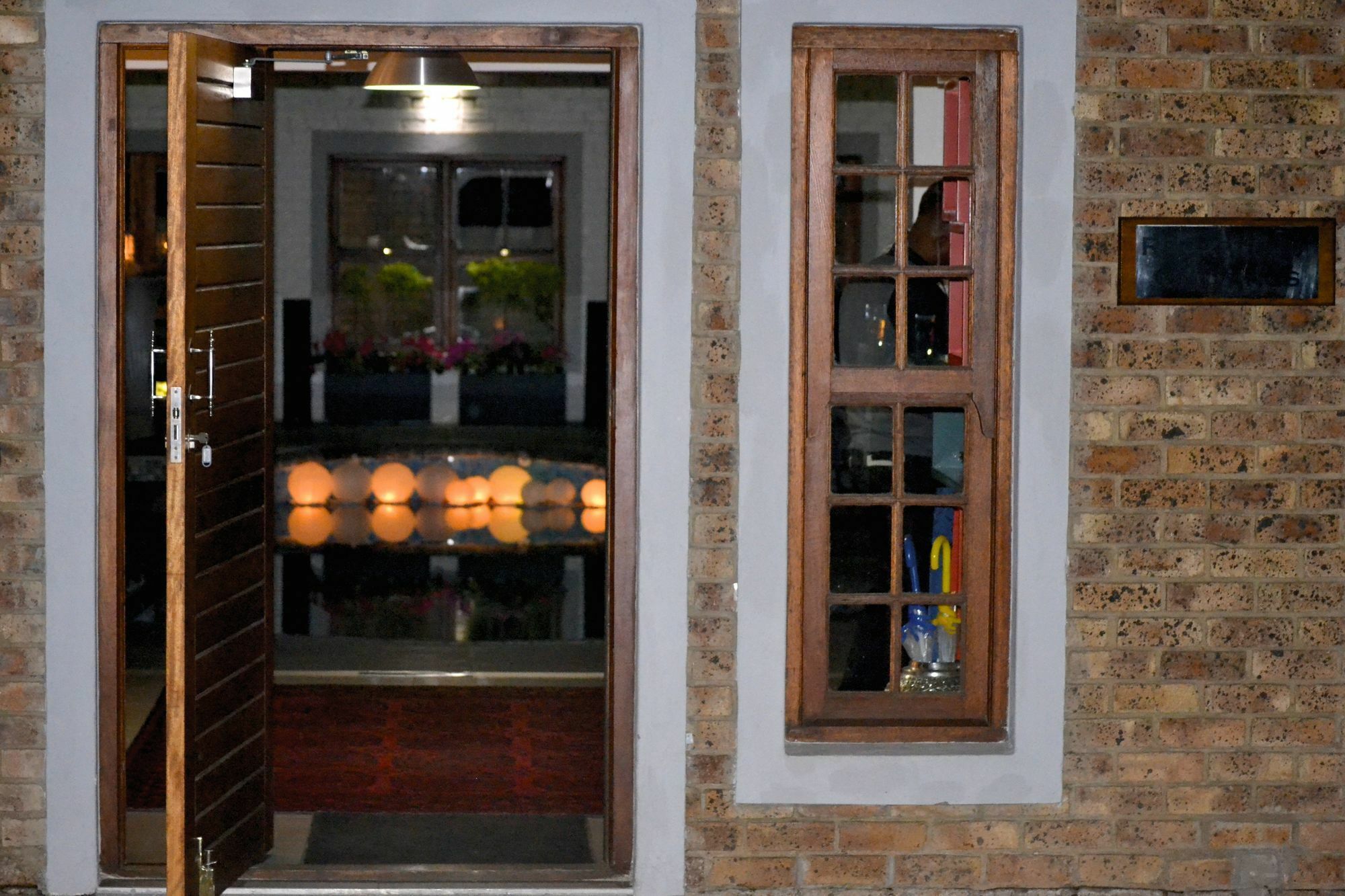 Yalla Yalla Boutique Hotel Witbank Ngoại thất bức ảnh